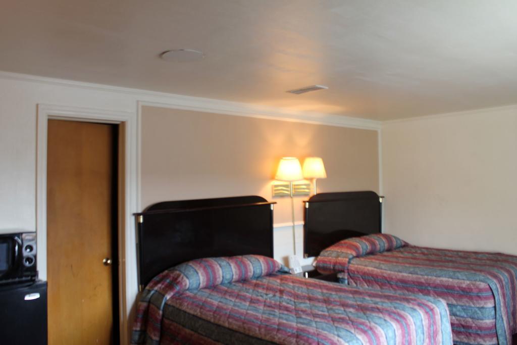 Super 7 Motel Columbia Bilik gambar